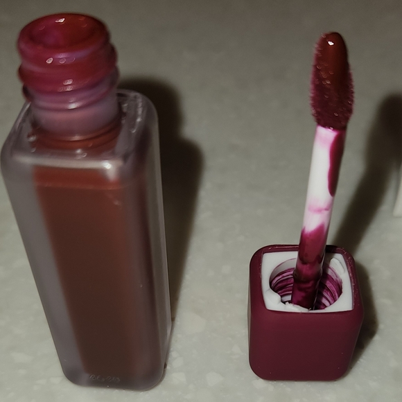 Paint like matte lipstick - Picture 3 of 4